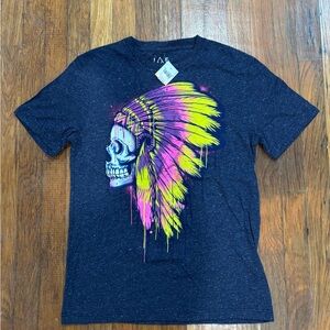 New Sz:M Graphic Tee with Skull and Feather Design